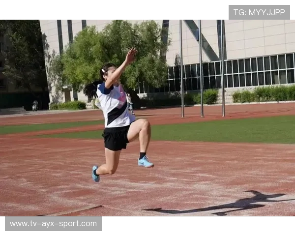 现场震撼瞬间:运动员“飞跃全场”的精彩镜头!