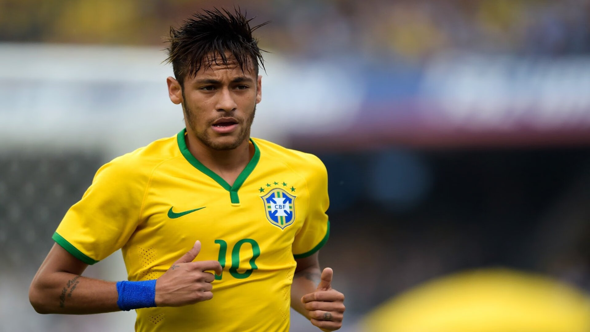 爱游戏电脑版官网-体育公益名将捐赠装备助力乡村体育，体育品牌捐款名单